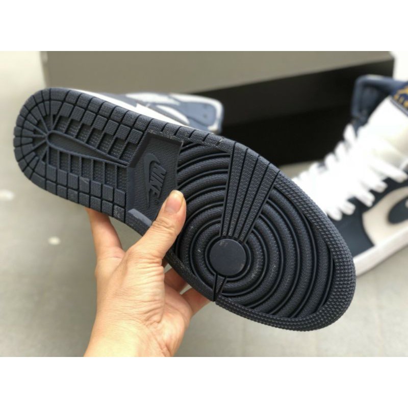 Giày bóng rổ Air Jordan 1 Mid Retro Midnight navy/white | BigBuy360 - bigbuy360.vn