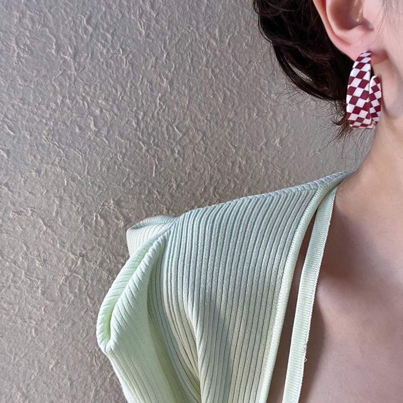 Khuyên Tai Nữ Trang Tạo Hình Độc Đáo