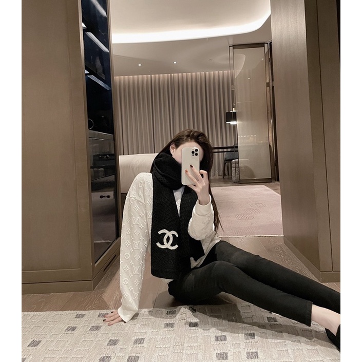 Áo nỉ nữ dáng rộng họa tiết chữ thương hiệu thời trang cao cấp Louis Vuitton LV