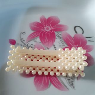 Kẹp tóc mái đính hạt hình vuông