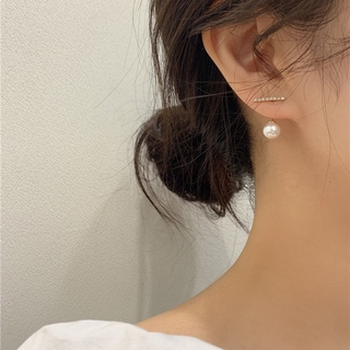 Đôi bông tai ngọc trai giả thiết kế thời trang cho nữ