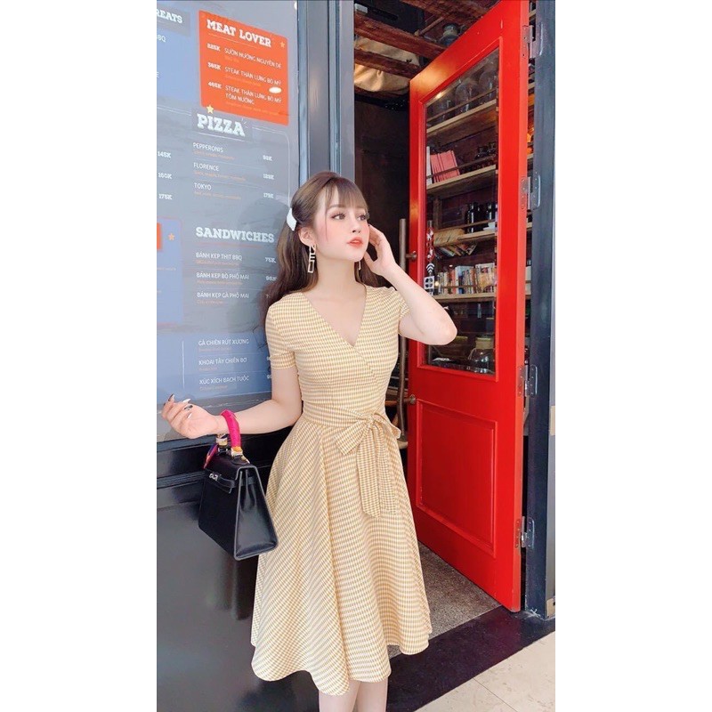 Đầm xoè tay lửng