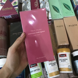 Nguyen Trâm nar hồng đậm