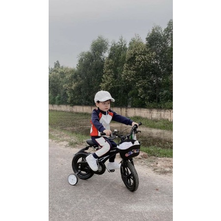 Bộ độ thể thao mẹ và bé