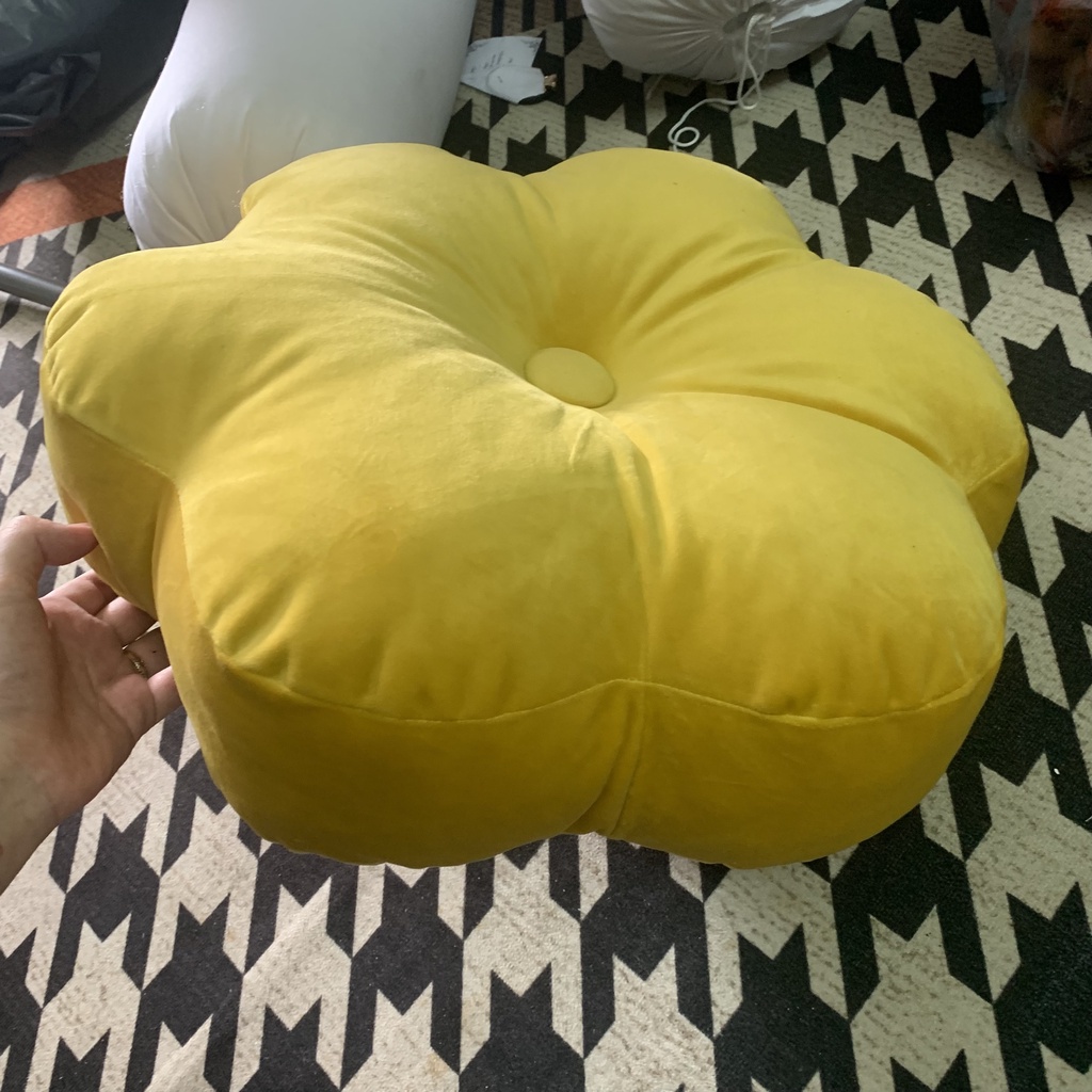 Đệm ngồi hình bông hoa chất liệu nhung lụa sang xịn mịn màng Limihoshop