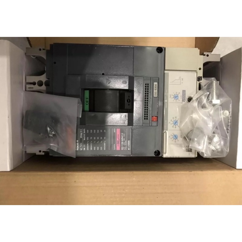 Aptomat Schneider NS630H 250/630A