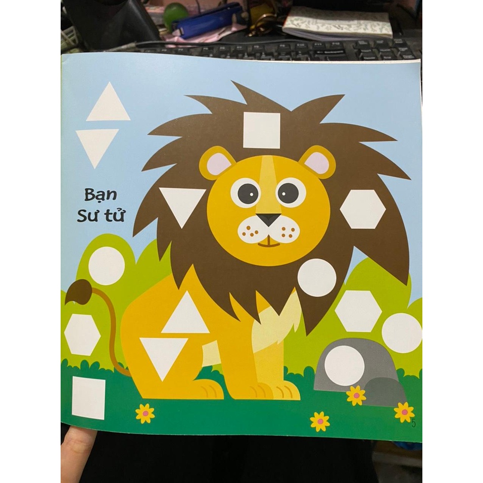 Sách - Hình dán ngộ nghĩnh phát triển khả năng quan sát : Động vật hoang dã ( Đinh Tị )