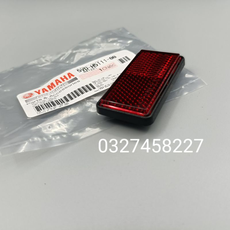 Tấm phản quang gắn đuôi biển số xe Jupiter zin Yamaha