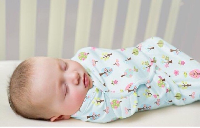 Ủ Kén Chống Giật Mình Cho Bé