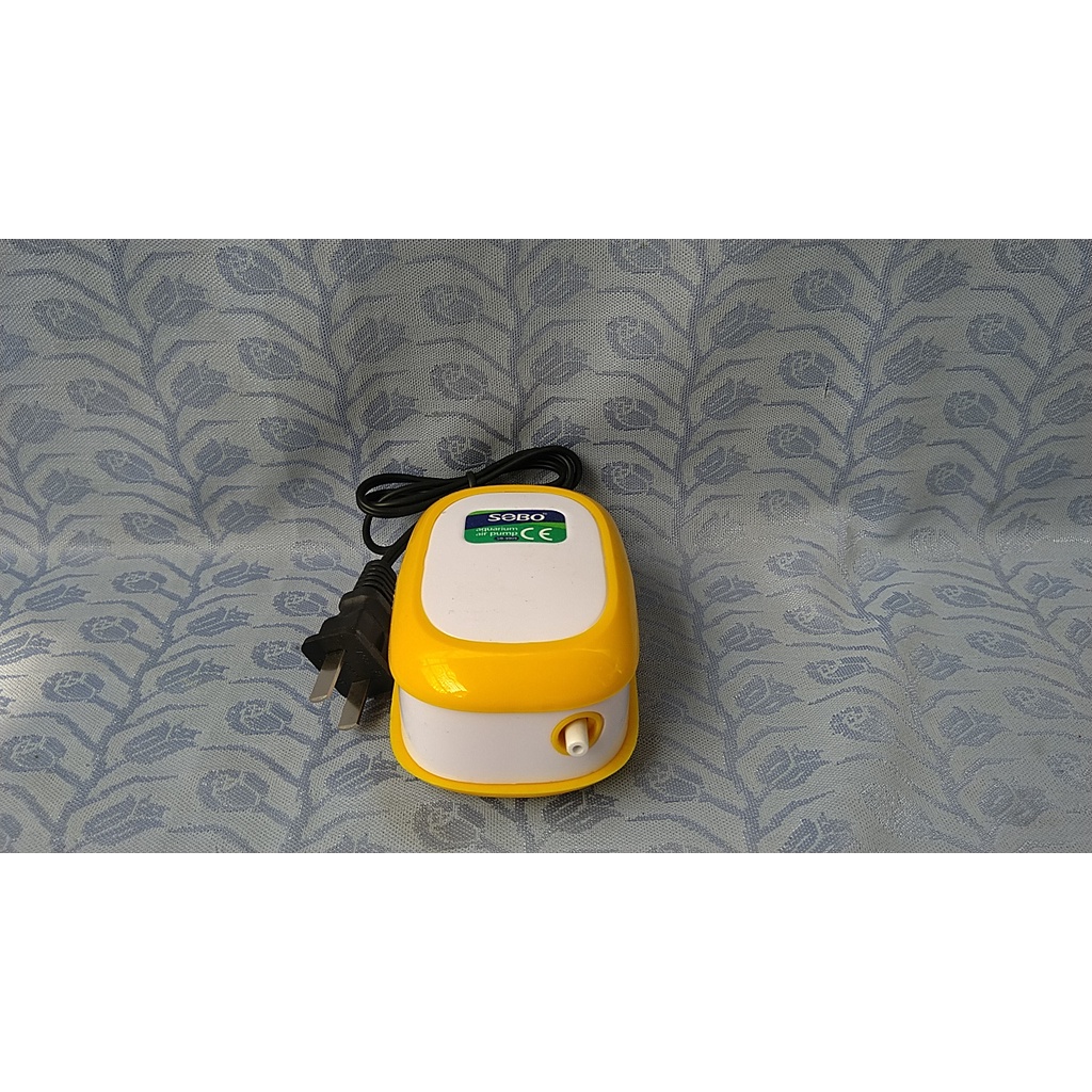 Máy sủi khí SOBO dùng cho bể cá.