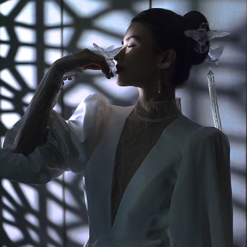 [Aishang Xinh Đẹp] Kẹp Tóc Đính Pha Lê Nhân Tạo Hình Chú Chim Phong Cách Nhật Bản Hàn Quốc Cho Cô Dâu / Đầm Cưới / Catwalk Sang Trọng
