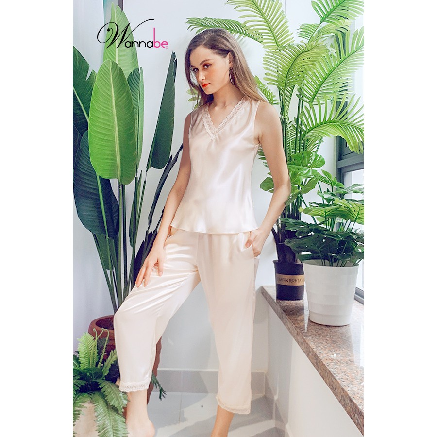 Đồ bộ mặc nhà phi lụa Wannabe bộ dài BDS11 cổ tim phối ren lạ mắt