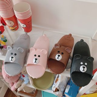 Dép Lê Gấu Đúc Đi TRong Nhà đi được nước - kobuta