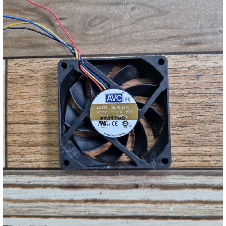 Quạt DC 12V  0.20A-0.30A 7cm(đã qua sử dụng)
