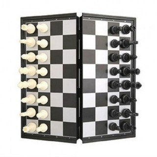 Bàn cờ vua hít nam châm