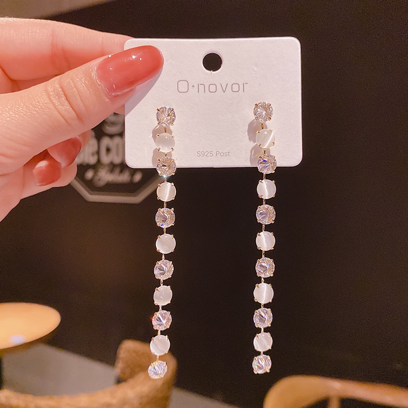 Khuyên Tai Tua Rua Dáng Dài Hình Hoa Hồng Thời Trang 2022