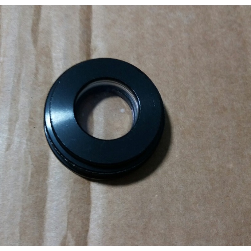 Thấu kính bổ trợ cho gương phản xạ