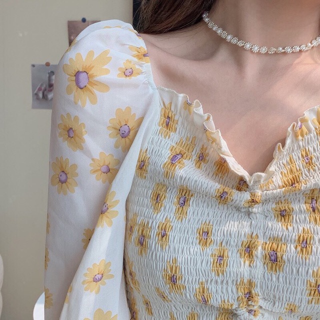 Áo voan hoa vàng croptop dài tay phồng cổ nhún (Có sẵn) | BigBuy360 - bigbuy360.vn