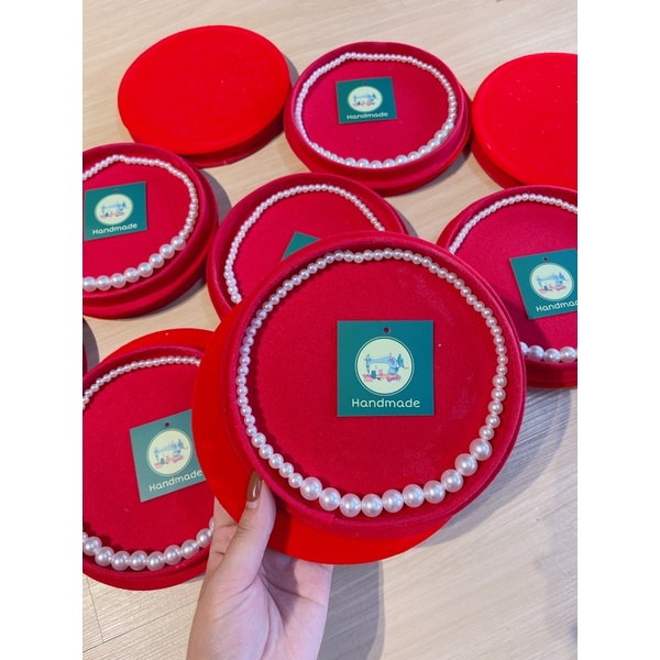 Chuỗi đeo cho bé handmade