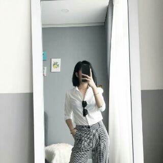 Áo sơ mi trắng dài tay
