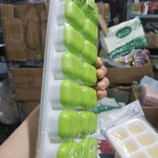 Khay làm đá silicon kèm nắp