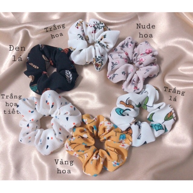 Cột tóc scrunchies mix 2 màu + hoa văn
