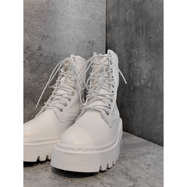 GIÀY BOOTS CỔ CAO DÂY NỮ