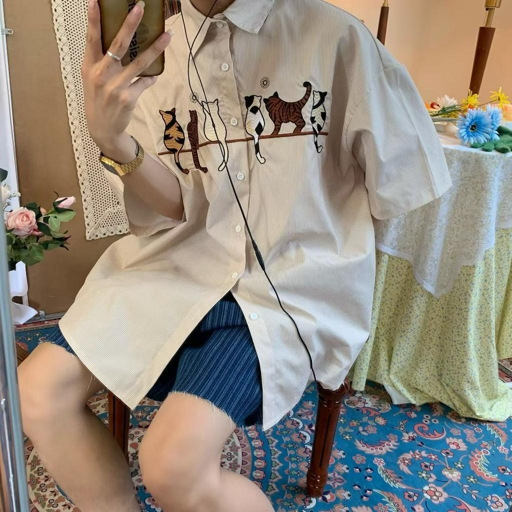 Aokang Áo Sơ Mi Ngắn Tay Thêu Hình Mèo Phong Cách Hồng Kông Cổ Điển Thời Trang Mùa Hè Dành Cho Nam (Phong Cách Thêu)