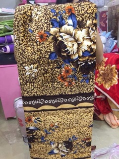 Thảm trải giường mẫu hoa