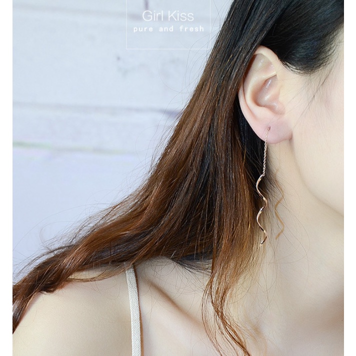 Bông Tai Titan Ko Han Rỉ Chuỗi Dài Xoắn TT 4029