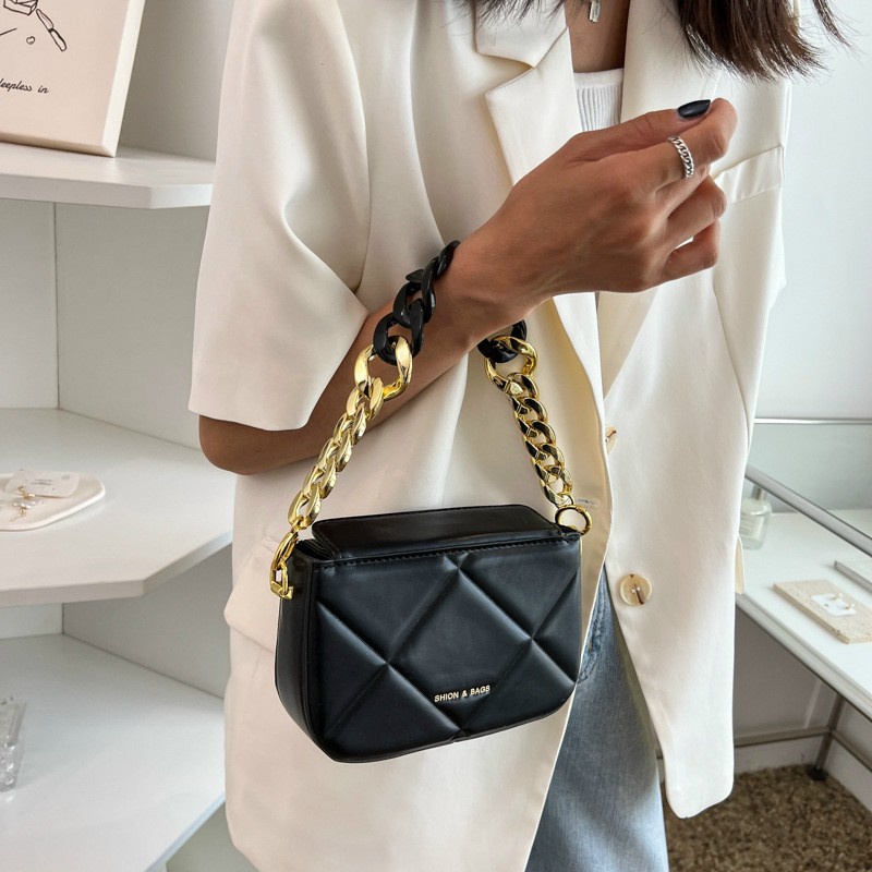 Túi đeo chéo C&amp;K dây xích vàng thời trang 2022