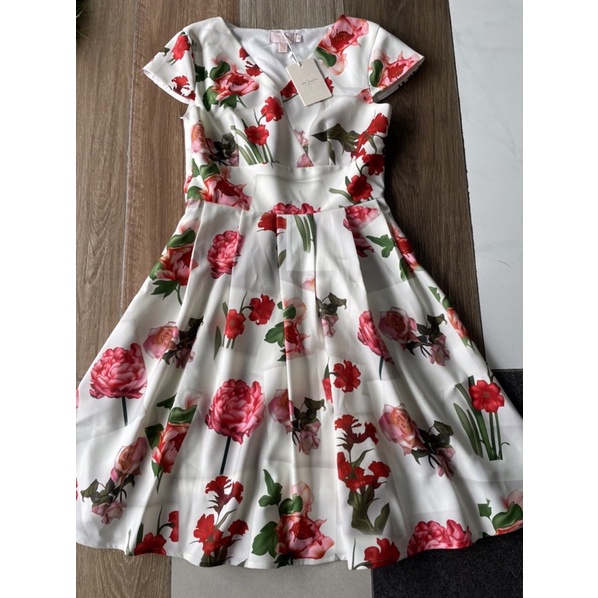 Đầm Ted baker hoa tươi tắn 🍀🍀🍀