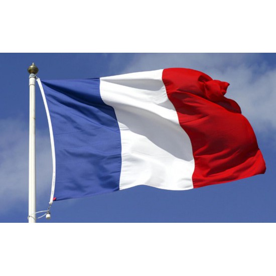 Quốc kỳ Pháp: Quốc kỳ Pháp là biểu tượng vô cùng quan trọng của đất nước chịu ảnh hưởng rất lớn từ nền văn hóa Pháp. Năm 2024, tại Việt Nam, người dân đang tìm hiểu và yêu thích hình ảnh quốc kỳ này, thể hiện sự gắn kết giữa hai nước là Việt Nam và Pháp.