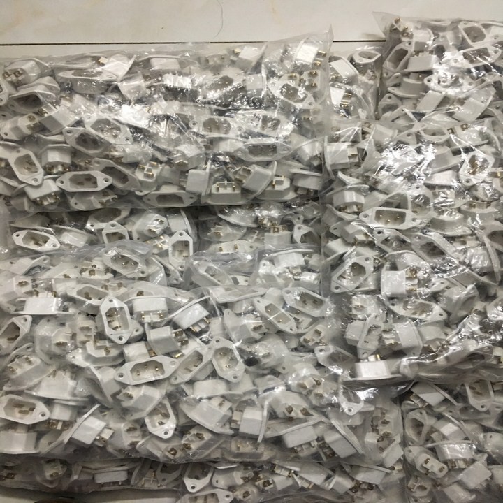 Ổ căm điên 3 chân