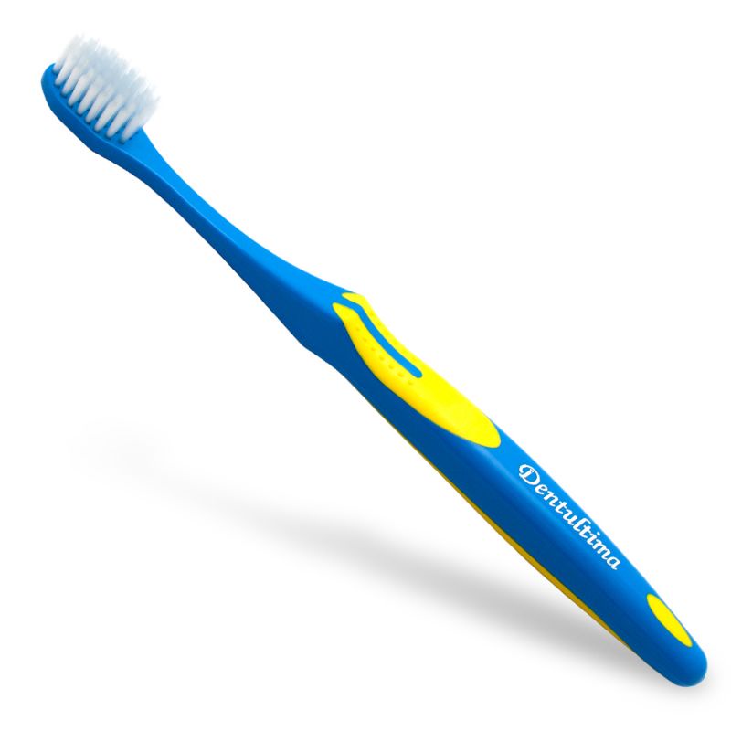 Bàn Chải Đánh Răng Độ Cứng Thông Thường Dentultina JR-TL-M Cán Nhựa  Màu Đỏ (1 Cây)