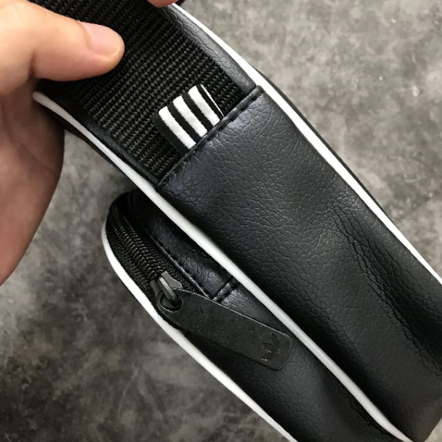 Túi đeo chéo da cao cấp check code xịn | BigBuy360 - bigbuy360.vn