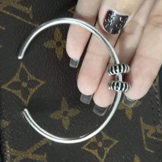 Kiềng C thủ công bạc 925 chưa tính charm - VONGBAC