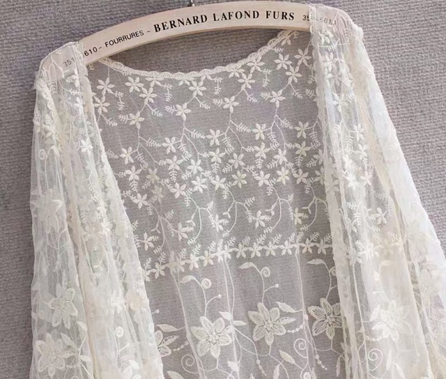 Set biển mới - set 3 món - áo bra kiểu giọt lệ + quần ren hoa + choàng ren hoa nhỏ