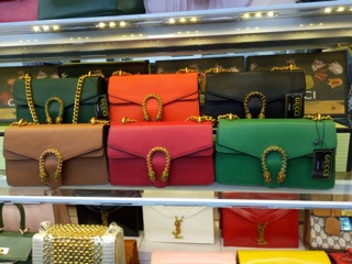 Túi gucci đầu rồng