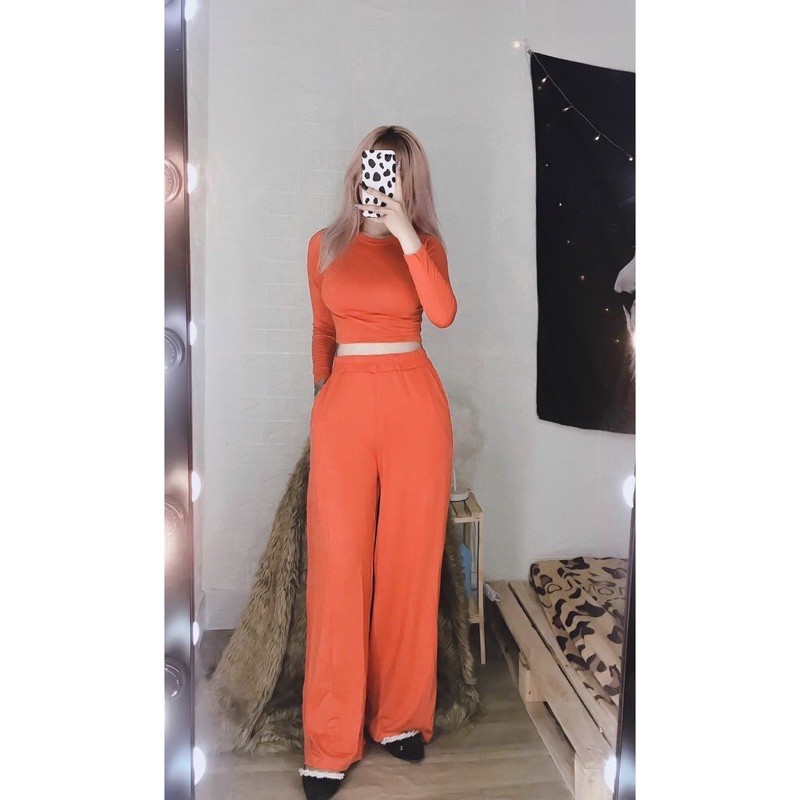 Sét bộ áo croptop tay dài phối quần ống suông trơn cực xinh , chất thun lụa dày dặn