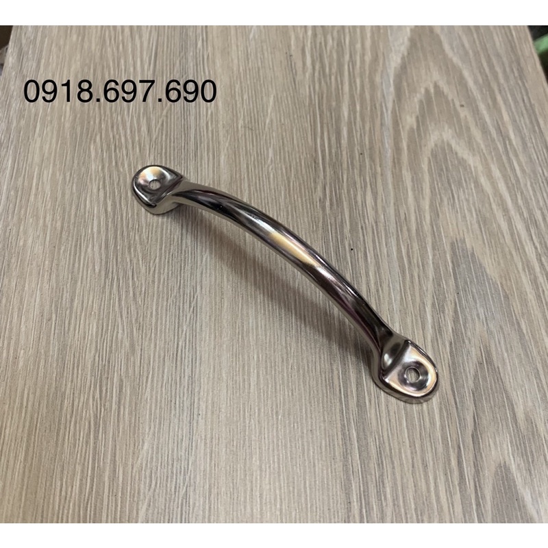 2 cái tay nắm bầu xi giá rẻ