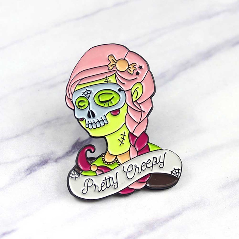 Horror Green Face Witch Wearing Skull Brooches Pins For Women Gothic Punk Skeleton Skull Badges Halloween Dress Up