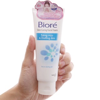 Sữa rửa mặt Bioré sáng mịn dưỡng ẩm 50g
