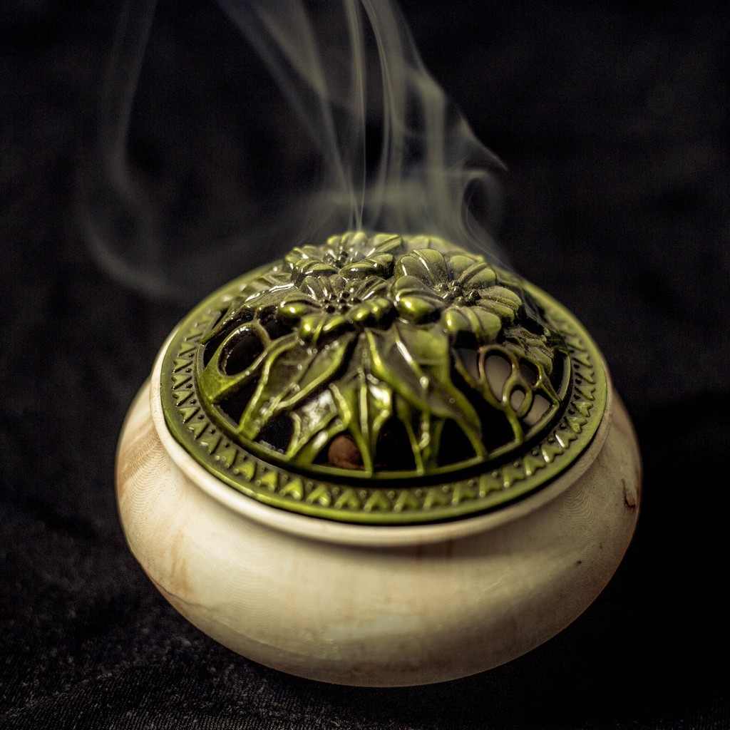 Nụ trầm hương tự nhiên 100% - Trầm Lộc Phát - LOẠI 1 (10 viên/hộp ) | BigBuy360 - bigbuy360.vn