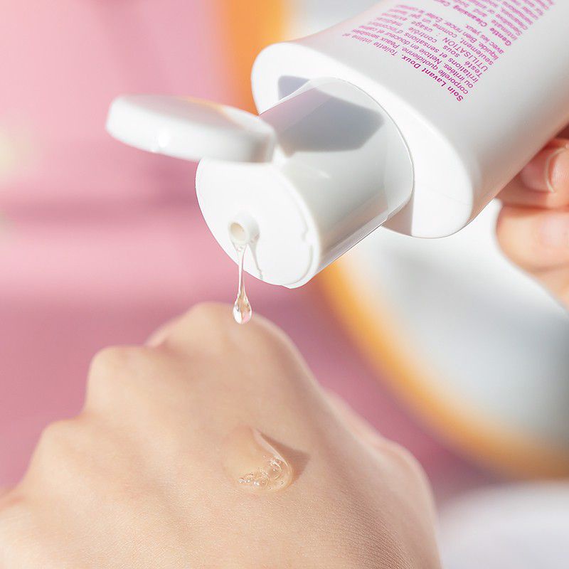Dung dịch vệ sinh phụ nữ Saforelle 250ml Pháp dùng cho cả bà bầu và mẹ sau sinh