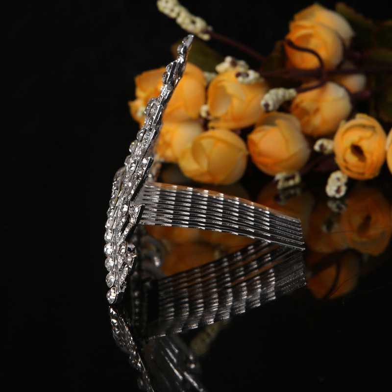 Lược cài tóc đính đá sang trọng dành cho cô dâu