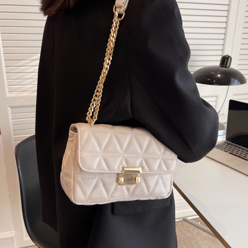 Túi đeo vai IELGY mini họa tiết hình thoi màu đen phối dây xích thời trang sang trọng cho nữ