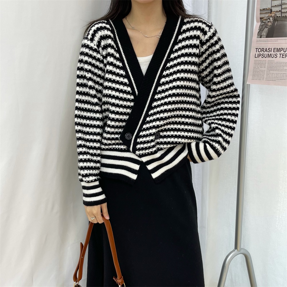 Áo Cardigan Dệt Kim Tay Dài Cài Nút Họa Tiết Kẻ Sọc Phong Cách Hàn Quốc Cho Nữ