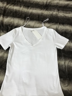 Áo phông trơn cổ tim ( ảnh thật, kèm túi đựng)