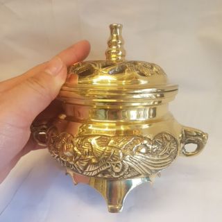 Lư xông trầm 3 chân